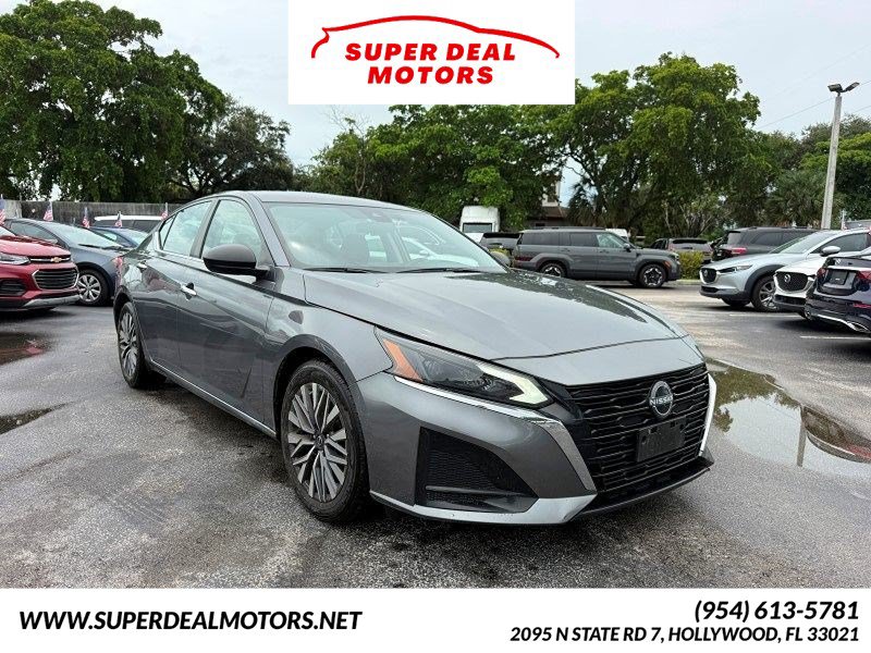 Used 2024 Nissan Altima 2.5 SV