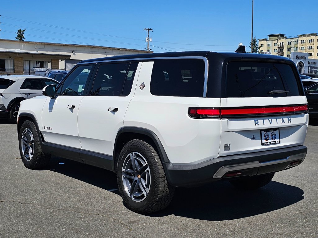 Used 2025 Rivian R1S Adventure Dual AWD/4WD image 5