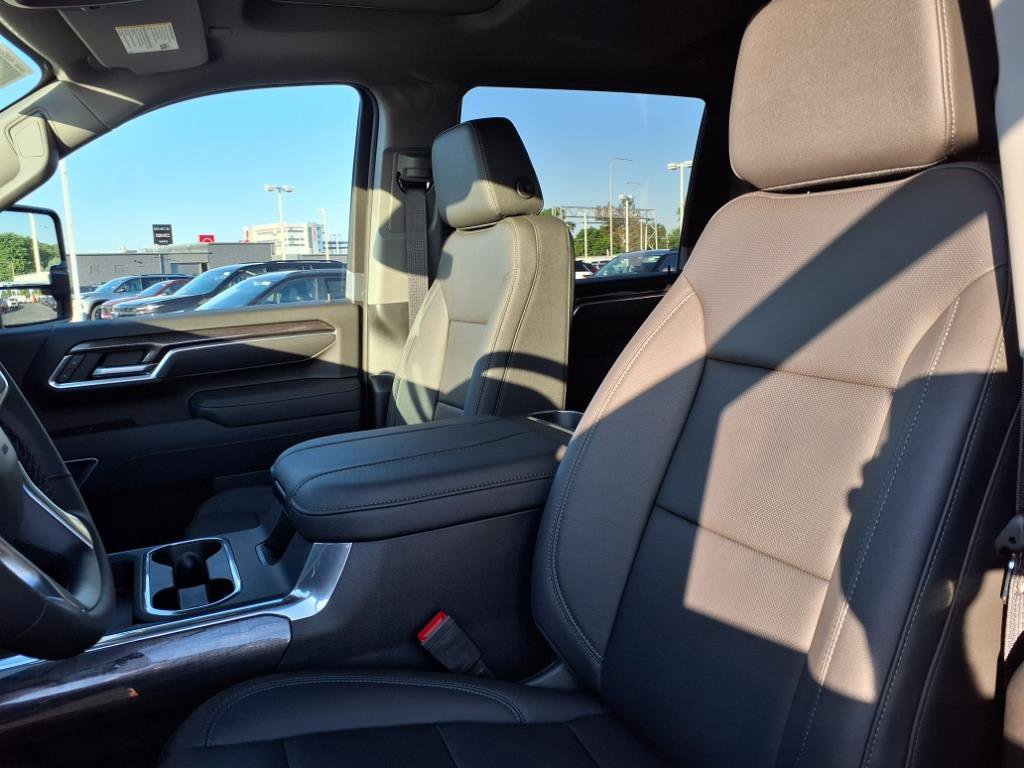New 2025 Chevrolet Silverado 2500 LTZ w/ LTZ Premium Package image 11