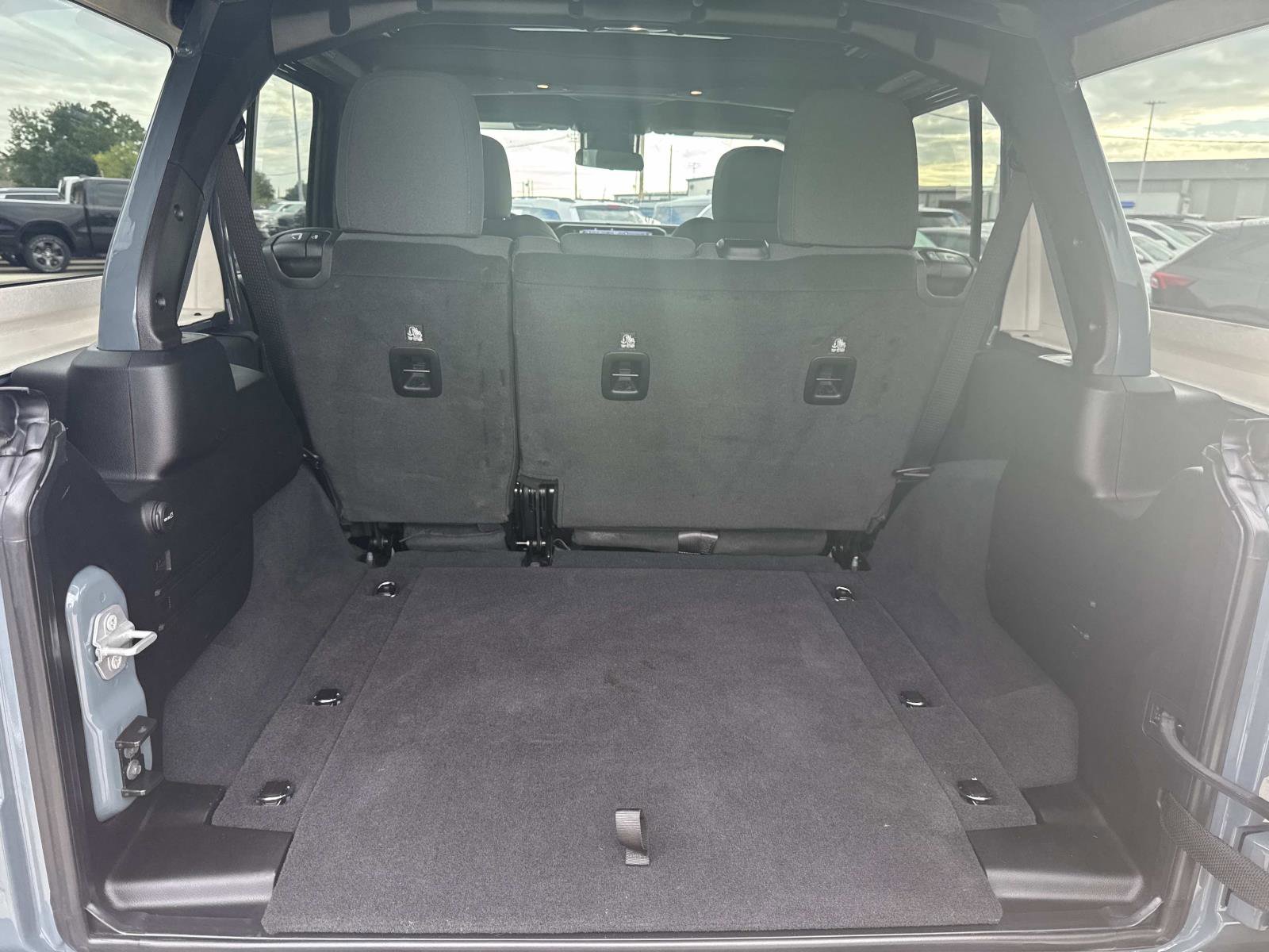 Certified 2025 Jeep Wrangler Unlimited Sport image 8