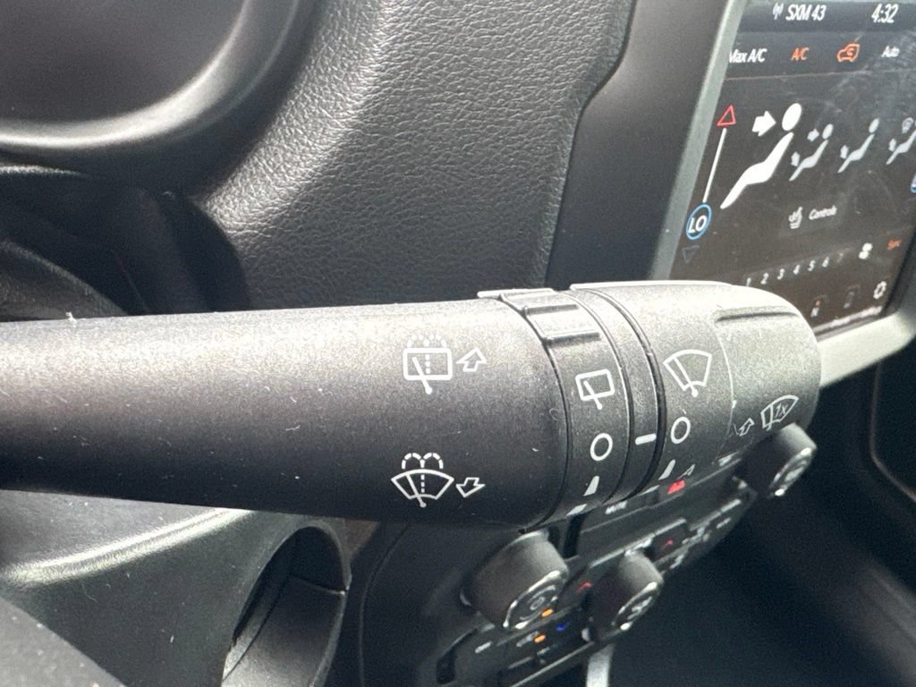 Used 2020 Jeep Renegade Limited w/ UConnect 8.4 Nav Group AWD/4WD image 39