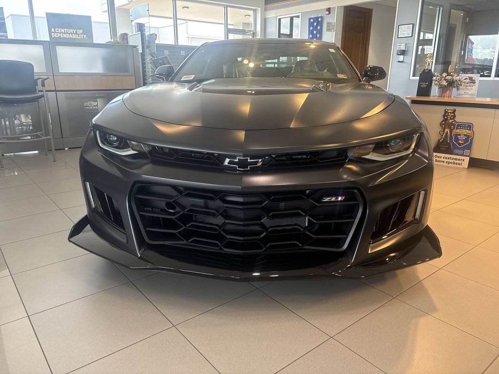 Used 2024 Chevrolet Camaro ZL1 RWD image 3