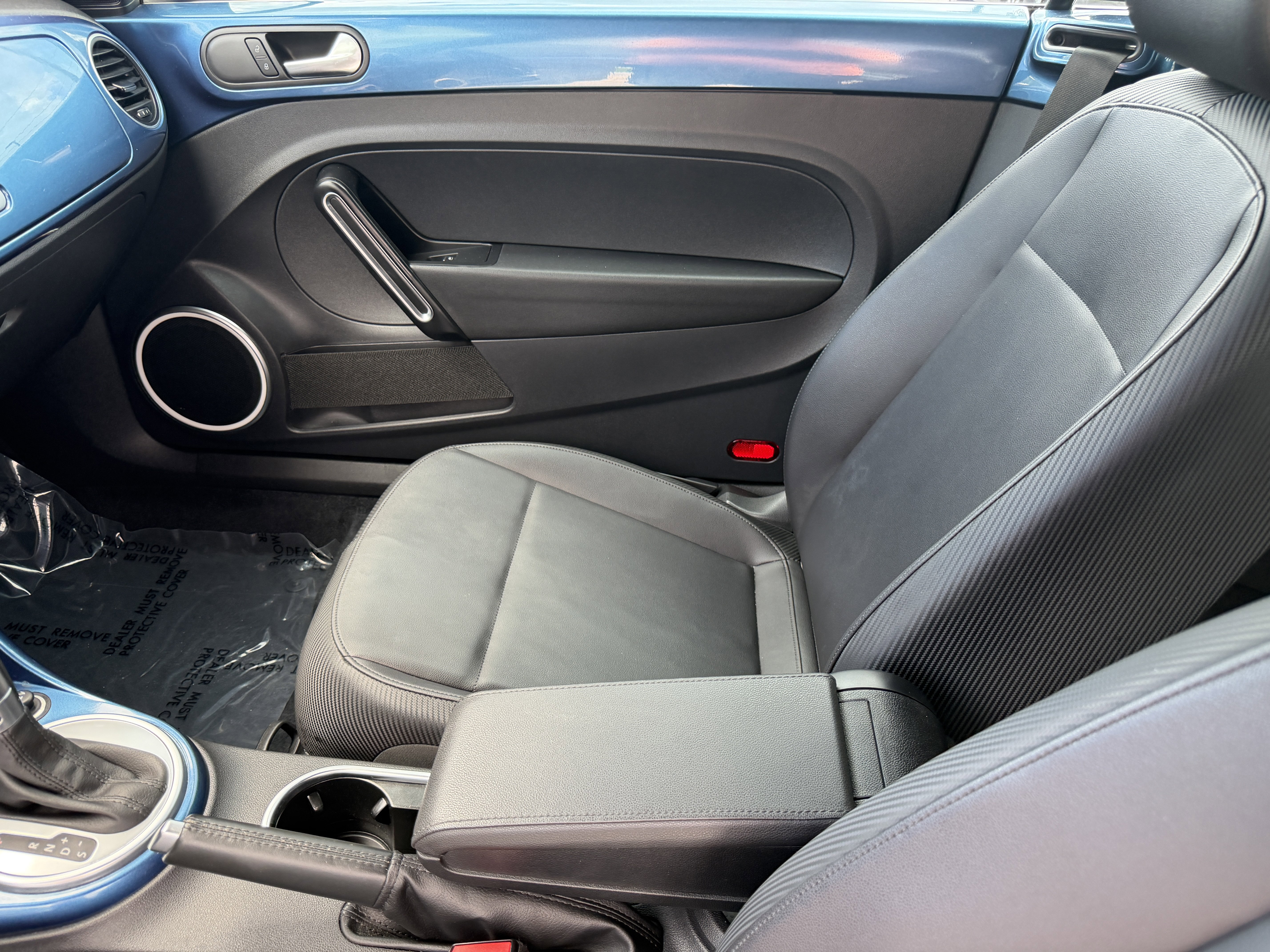 Used 2018 Volkswagen Beetle 2.0T SE FWD image 14