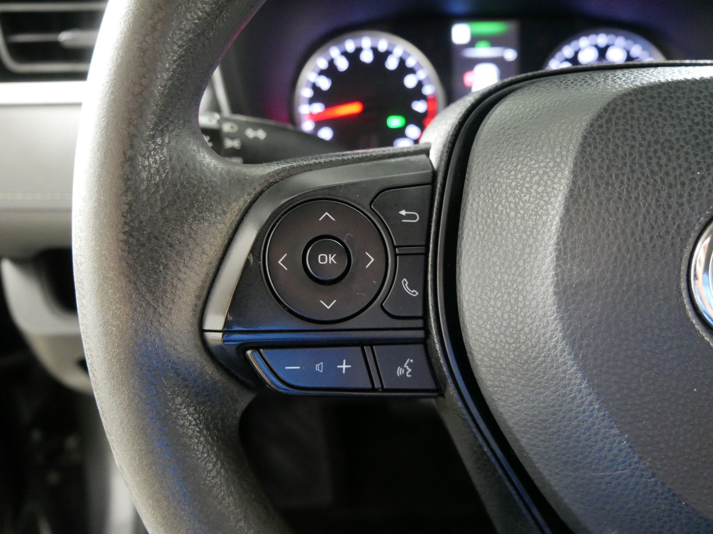Used 2022 Toyota RAV4 XLE AWD/4WD image 27