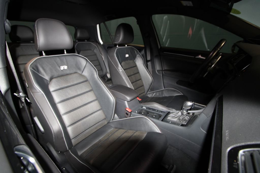 Used 2019 Volkswagen Golf R 4-Door image 20