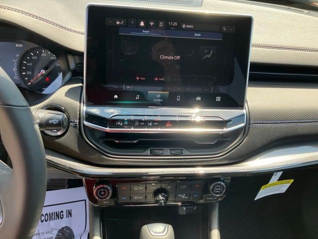 New 2026 Jeep Compass Latitude AWD/4WD image 17