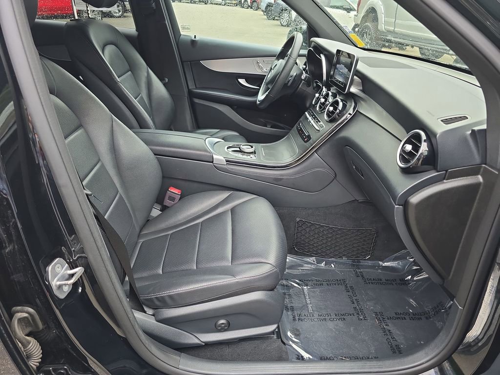 Used 2019 Mercedes-Benz GLC 300 4MATIC image 31