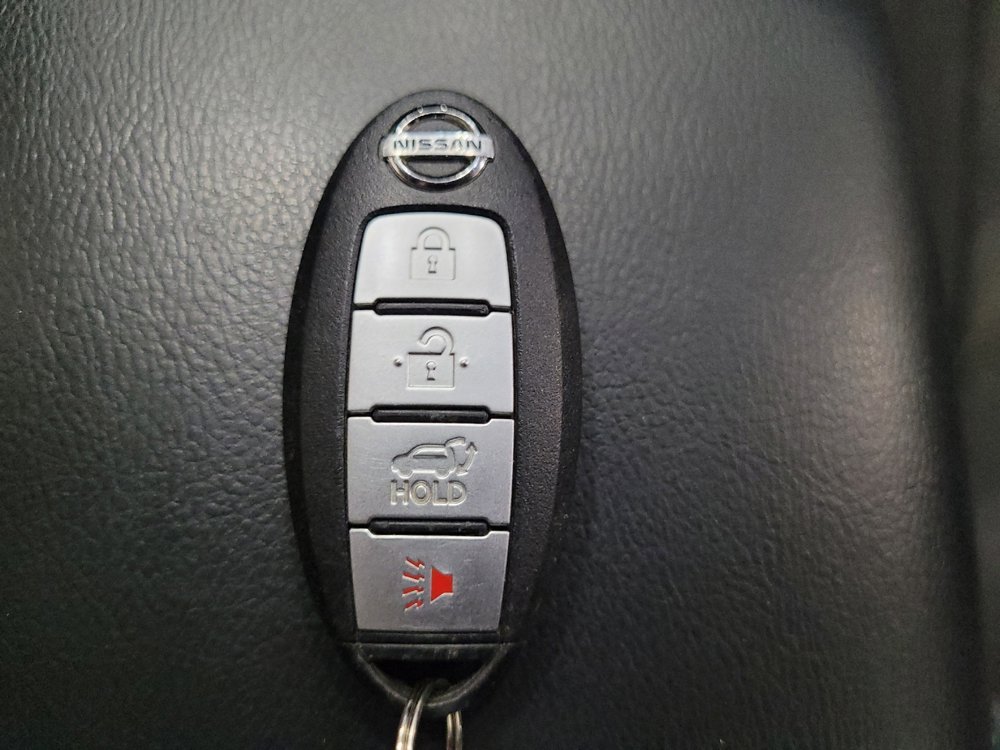 Used 2016 Nissan Rogue SV w/ SV Premium Package AWD/4WD image 32