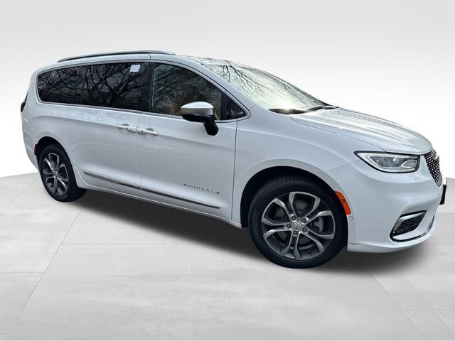 New 2026 Chrysler Pacifica Pinnacle AWD/4WD 360° Tour