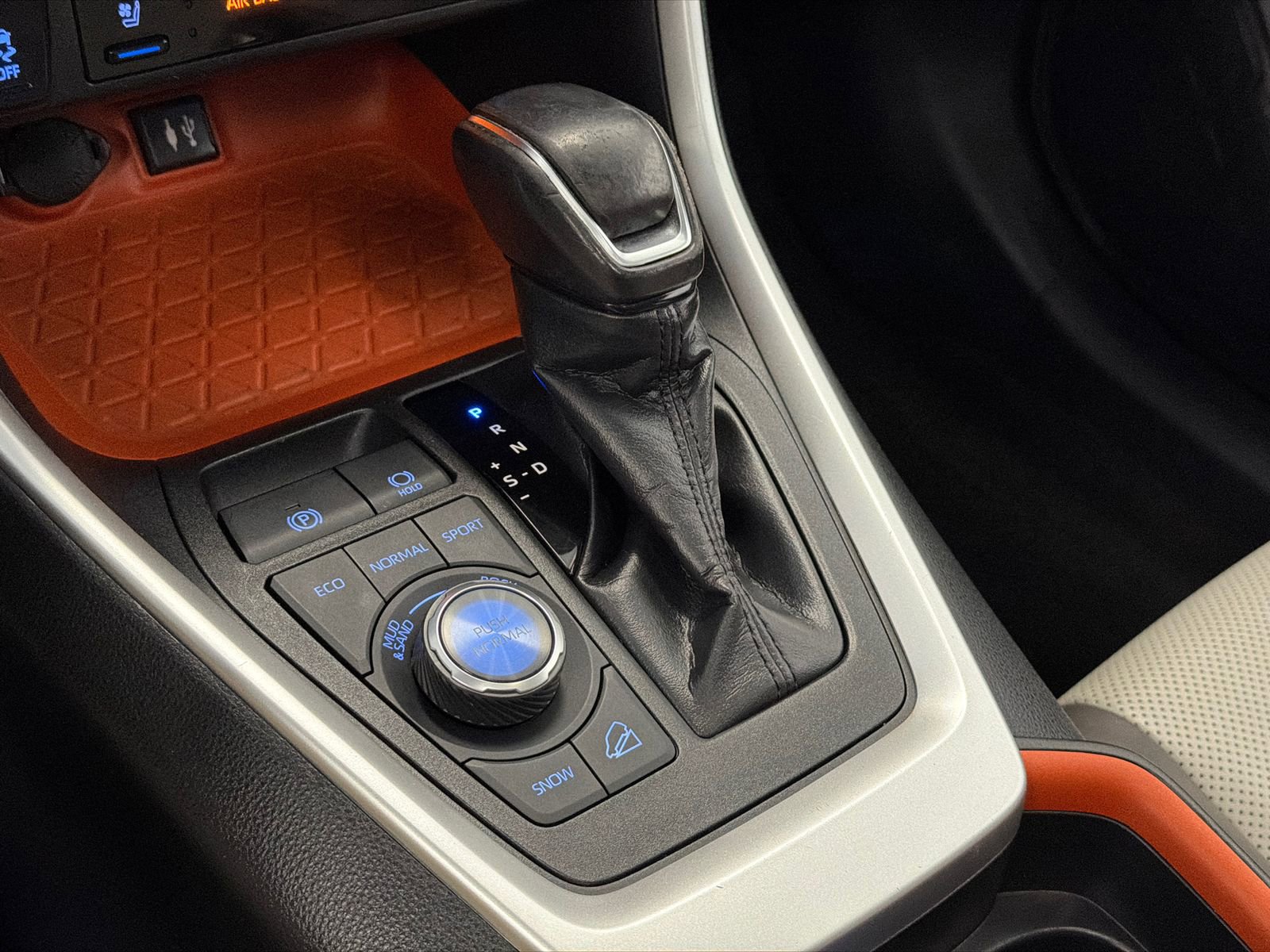 Used 2019 Toyota RAV4 Adventure w/ Cold Weather Package image 29