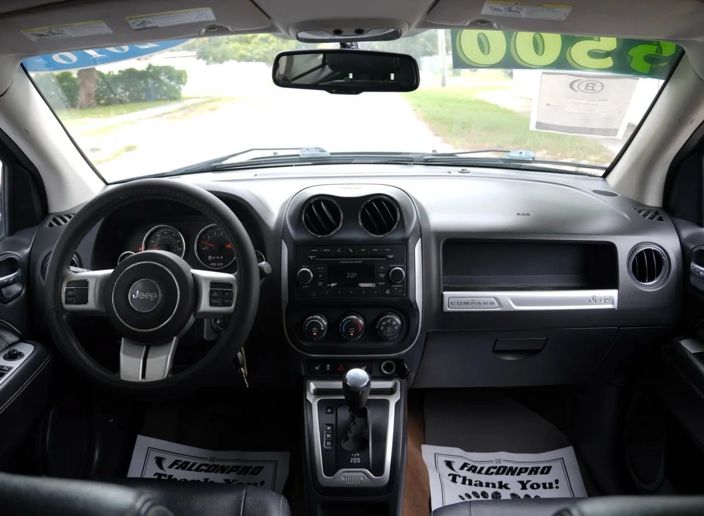 Used 2016 Jeep Compass Latitude FWD image 9