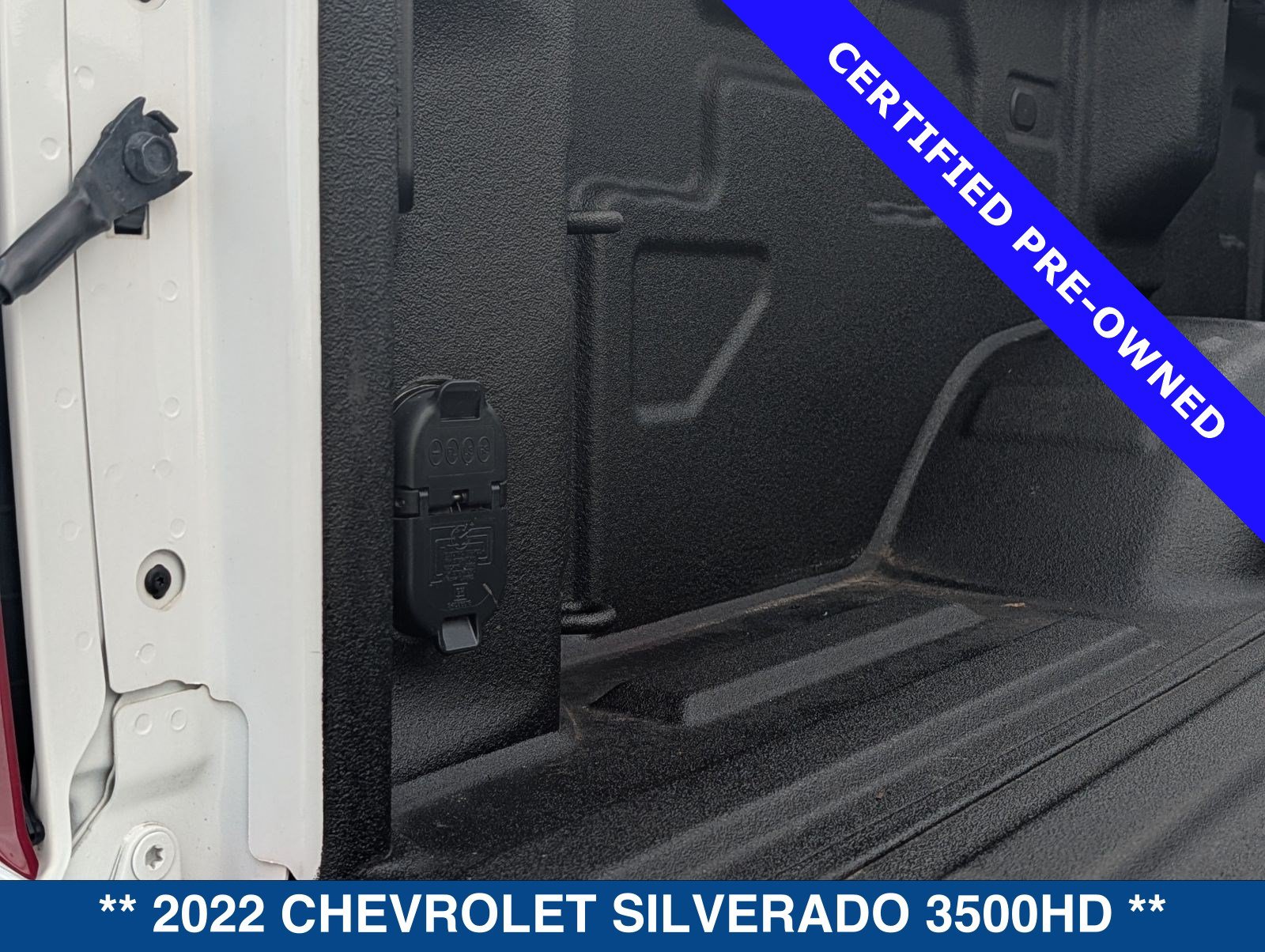 Used 2022 Chevrolet Silverado 3500 LT w/ Convenience Package AWD/4WD image 16
