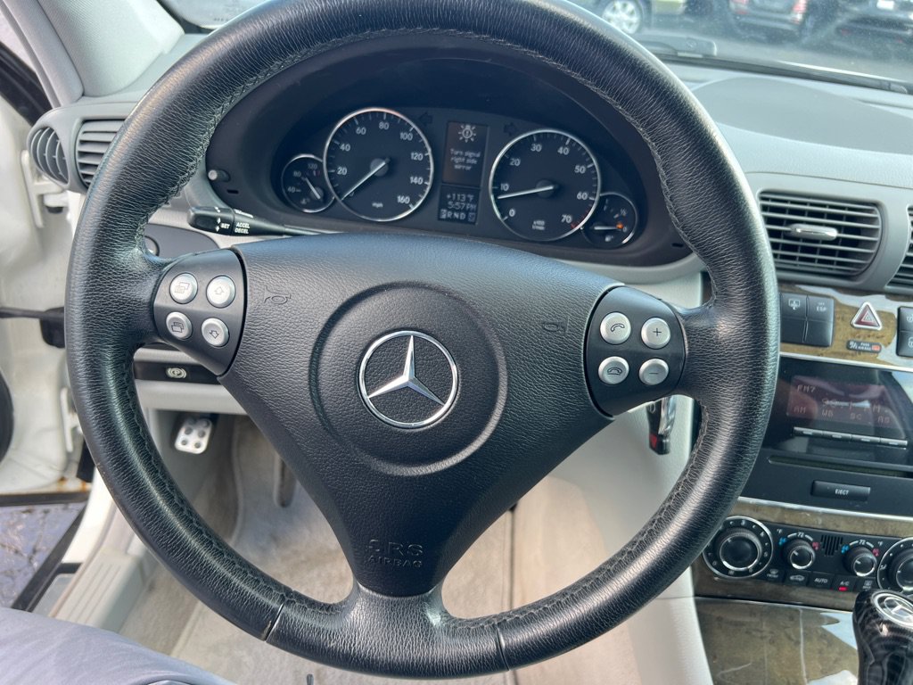 Used 2007 Mercedes-Benz C 230 Sedan image 28