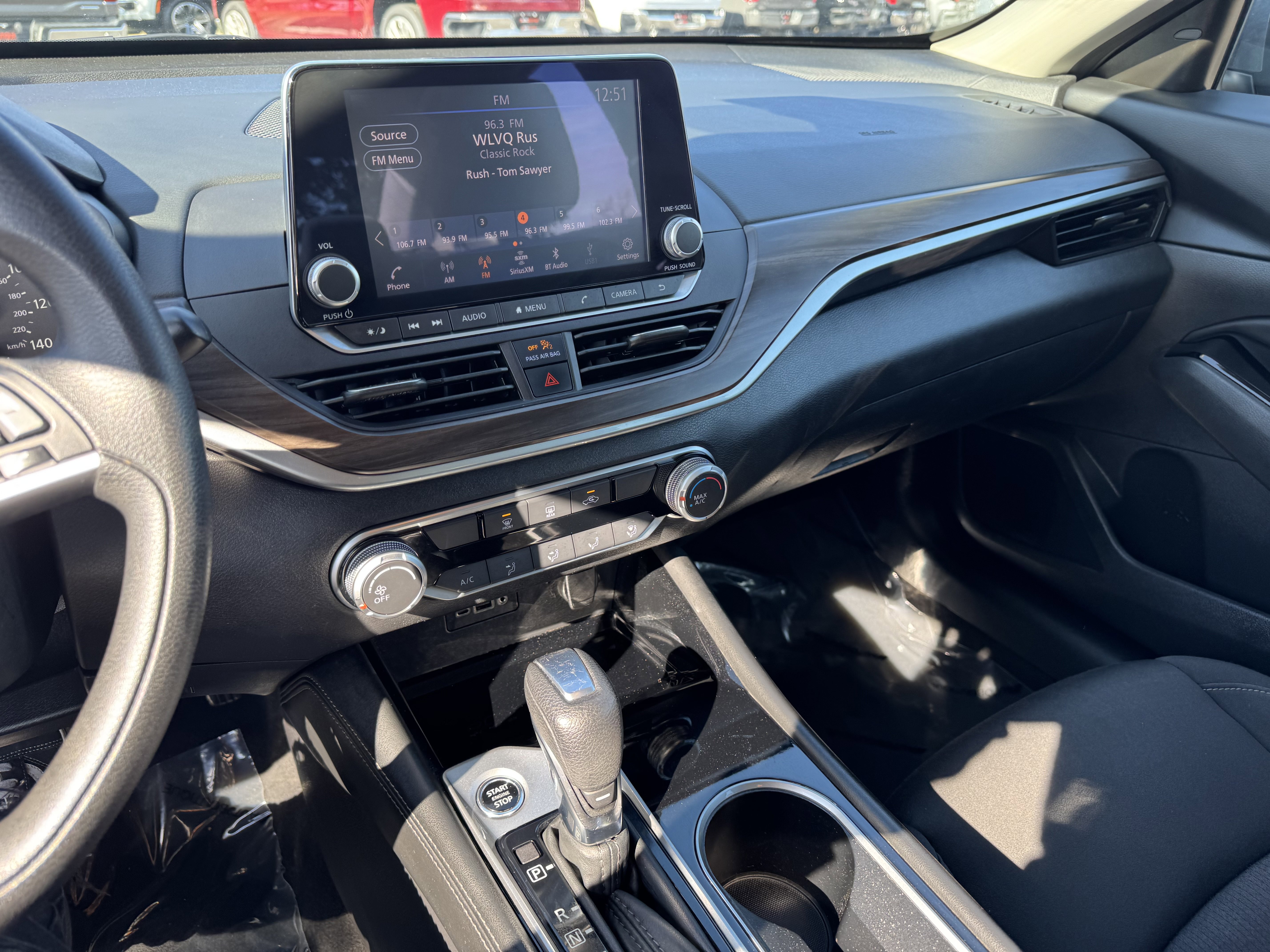 Used 2023 Nissan Altima 2.5 SV image 22