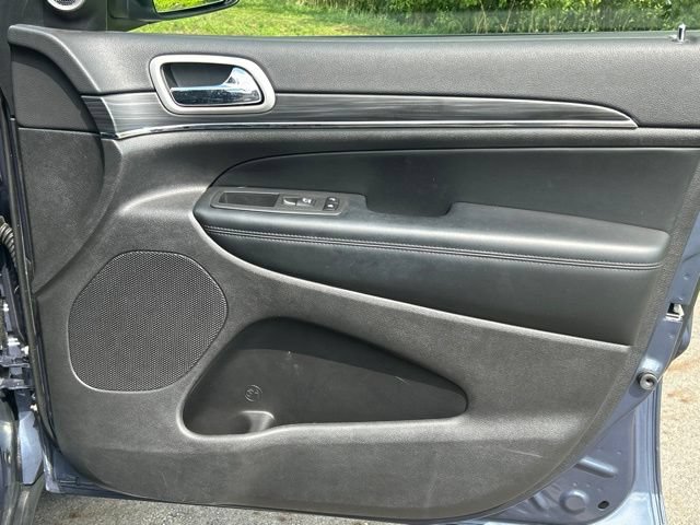 Used 2021 Jeep Grand Cherokee Limited AWD/4WD image 35