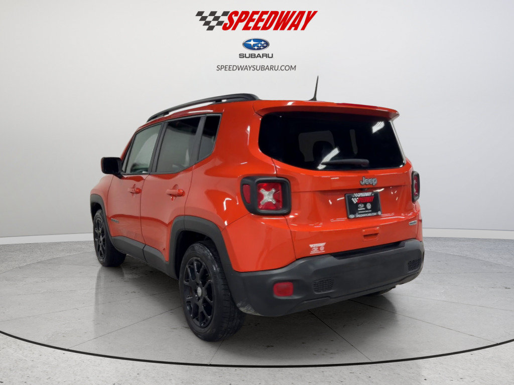 Used 2020 Jeep Renegade Latitude w/ Cold Weather Group FWD image 8
