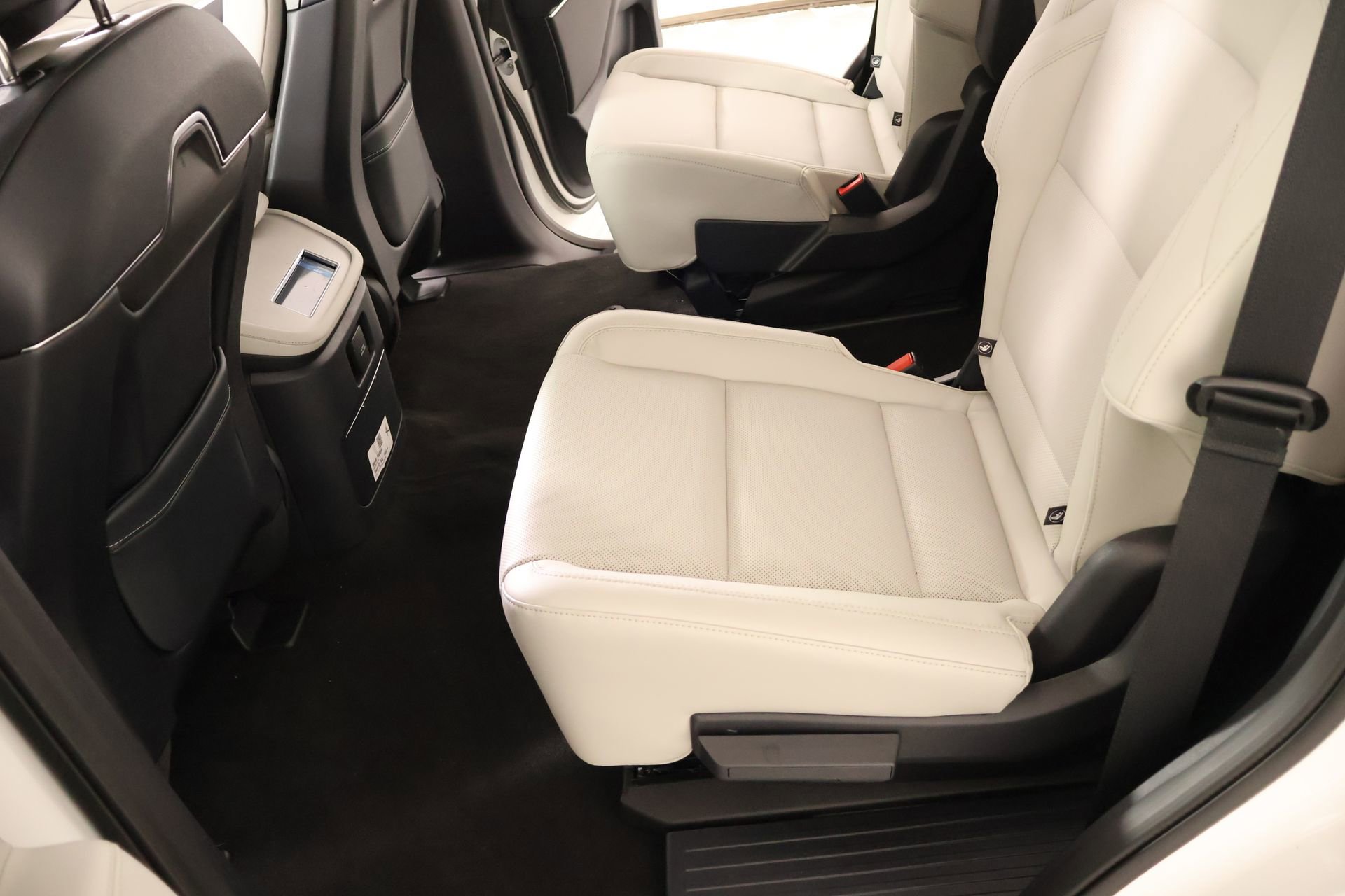 New 2026 Lincoln Navigator Premiere AWD/4WD image 12