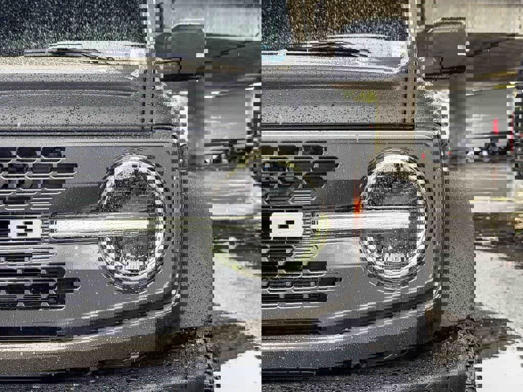 New 2025 Ford Bronco Badlands image 7