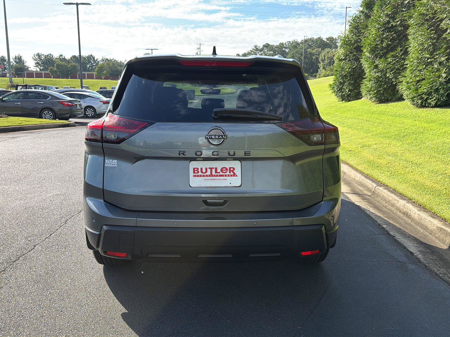 New 2026 Nissan Rogue Dark Armor FWD image 5