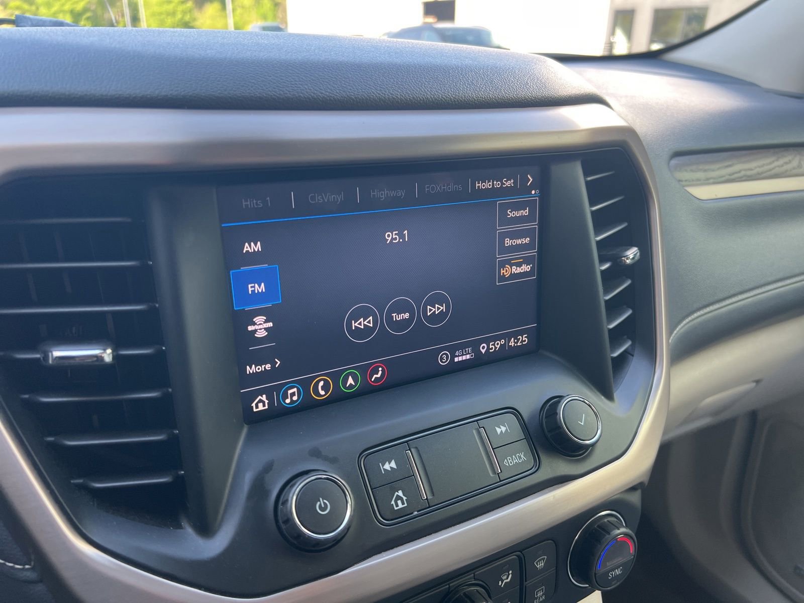 Used 2020 GMC Acadia Denali w/ Technology Package image 31