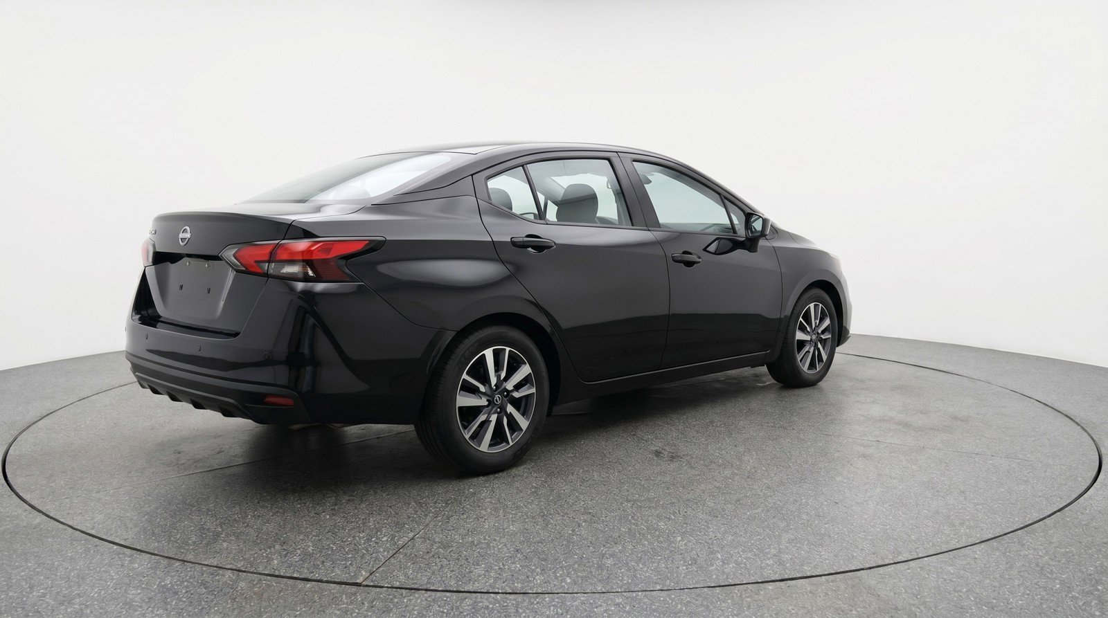 Used 2025 Nissan Versa SV FWD image 9