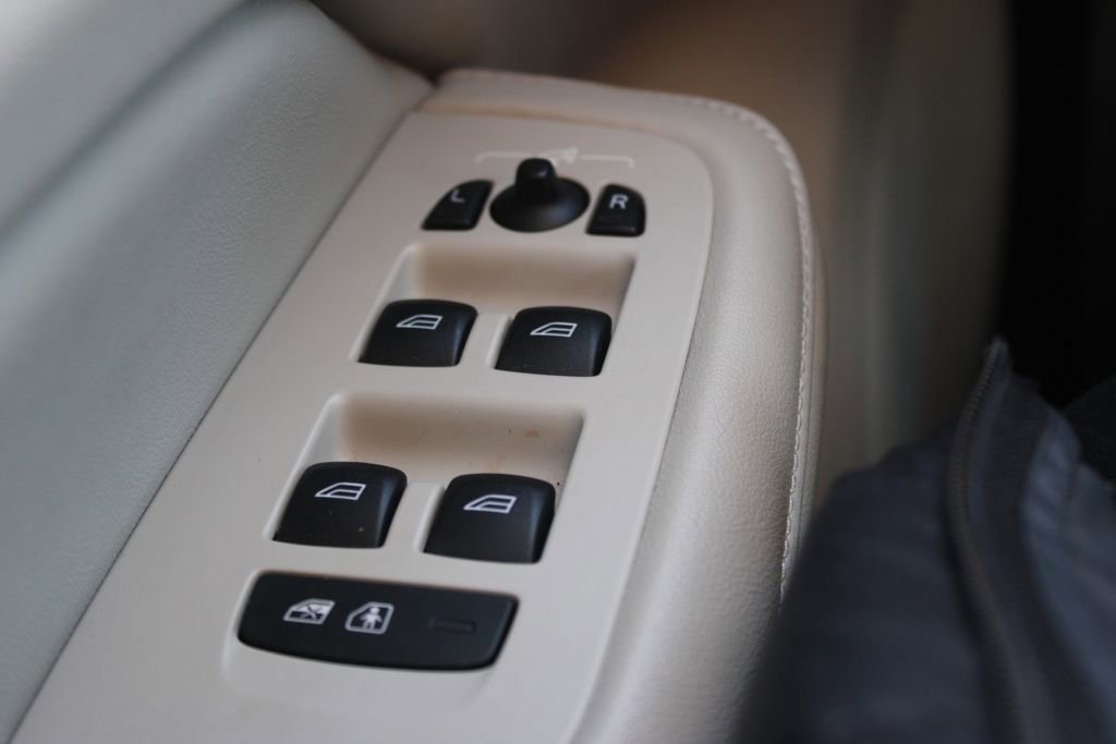 Used 2024 Volvo S60 B5 Plus image 41