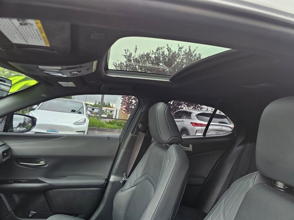 Used 2024 Lexus UX 250h F Sport AWD/4WD image 27