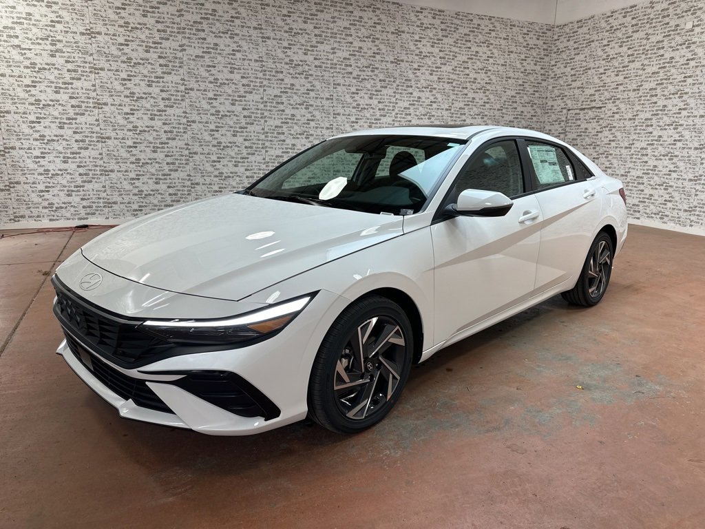 New 2026 Hyundai Elantra Limited image 3
