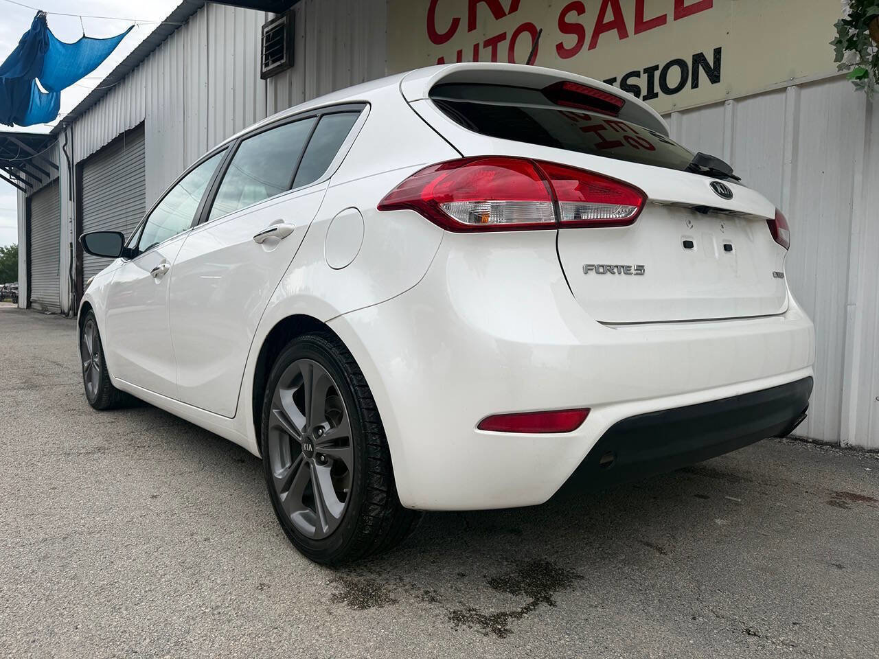 Used 2016 Kia Forte EX FWD image 10