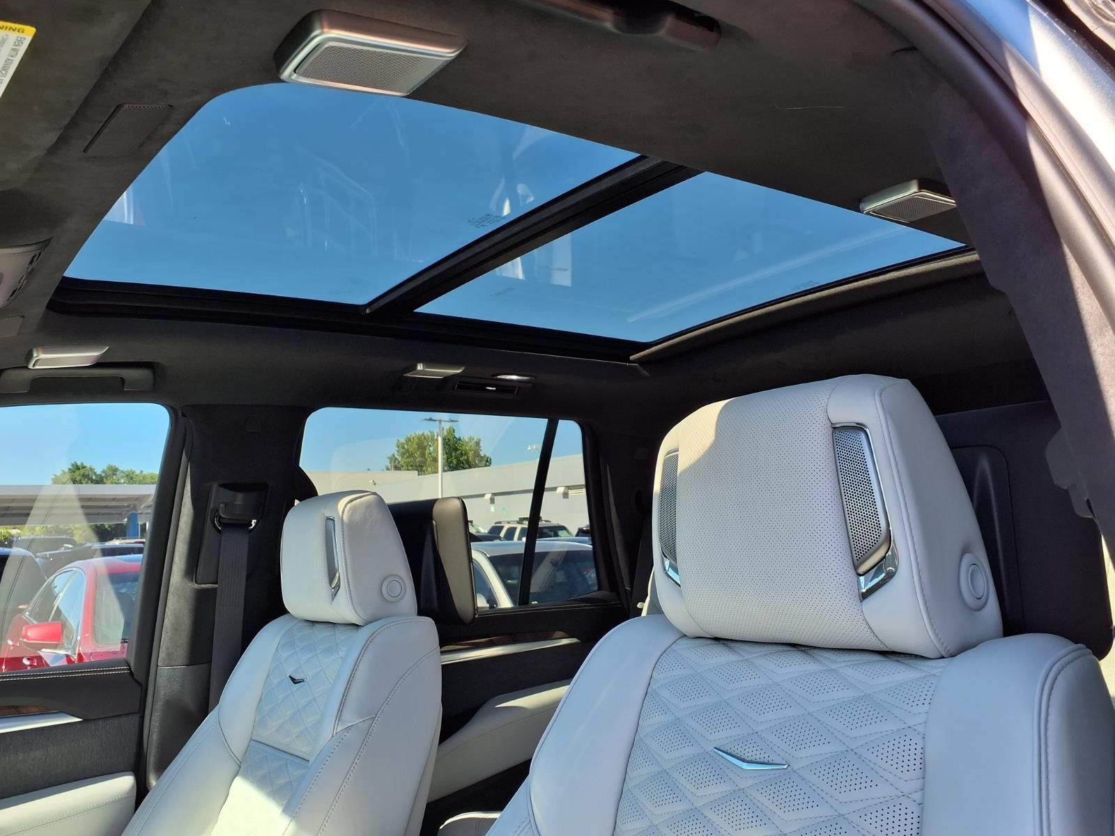 Used 2026 Cadillac Escalade Platinum Sport w/ LPO, ONYX Package AWD/4WD image 18
