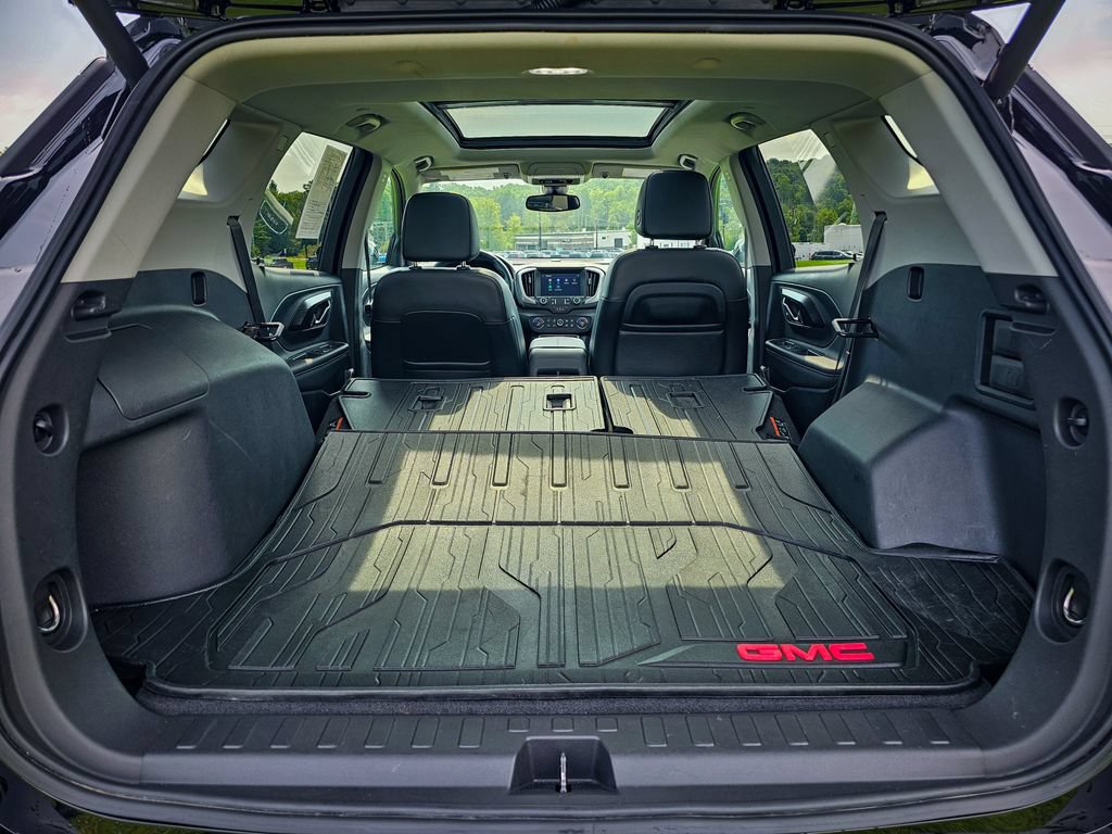 Used 2022 GMC Terrain SLT w/ Infotainment Package II AWD/4WD image 37