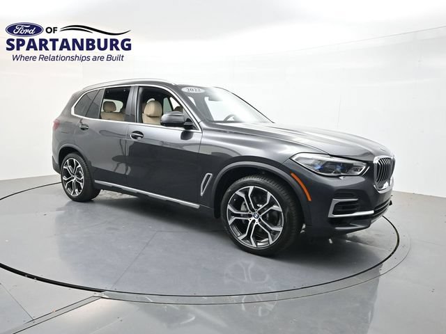 Used 2022 BMW X5 xDrive40i w/ Executive Package AWD/4WD image 1