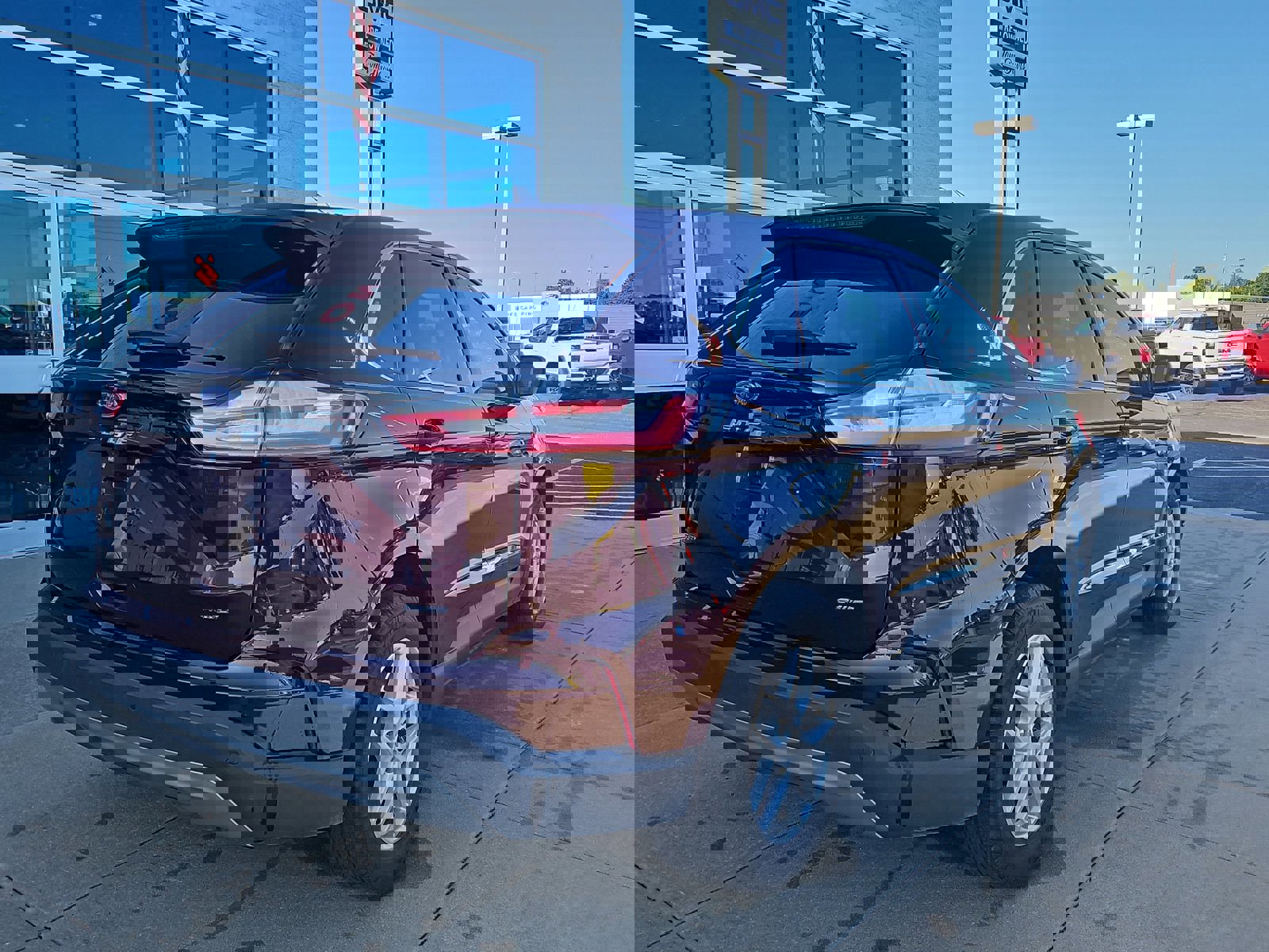 Used 2024 Ford Edge SEL image 4