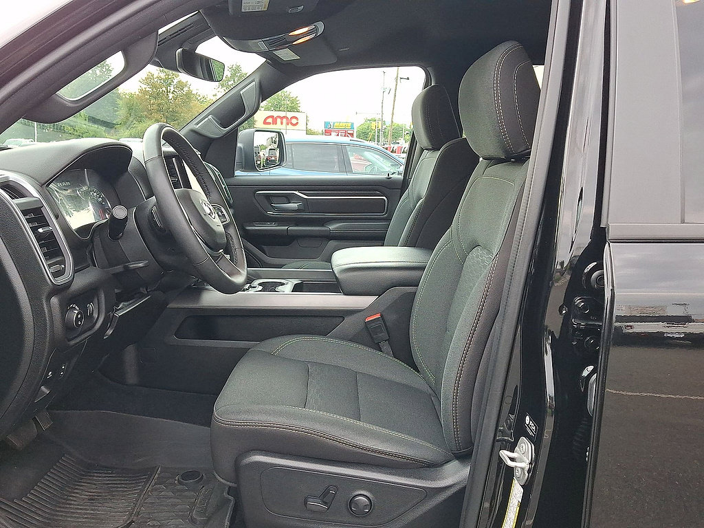 Used 2025 RAM 1500 Big Horn AWD/4WD image 17