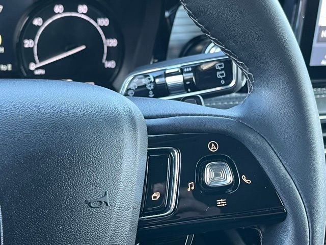 Used 2022 Lincoln Corsair AWD w/ Equipment Group 101A image 38