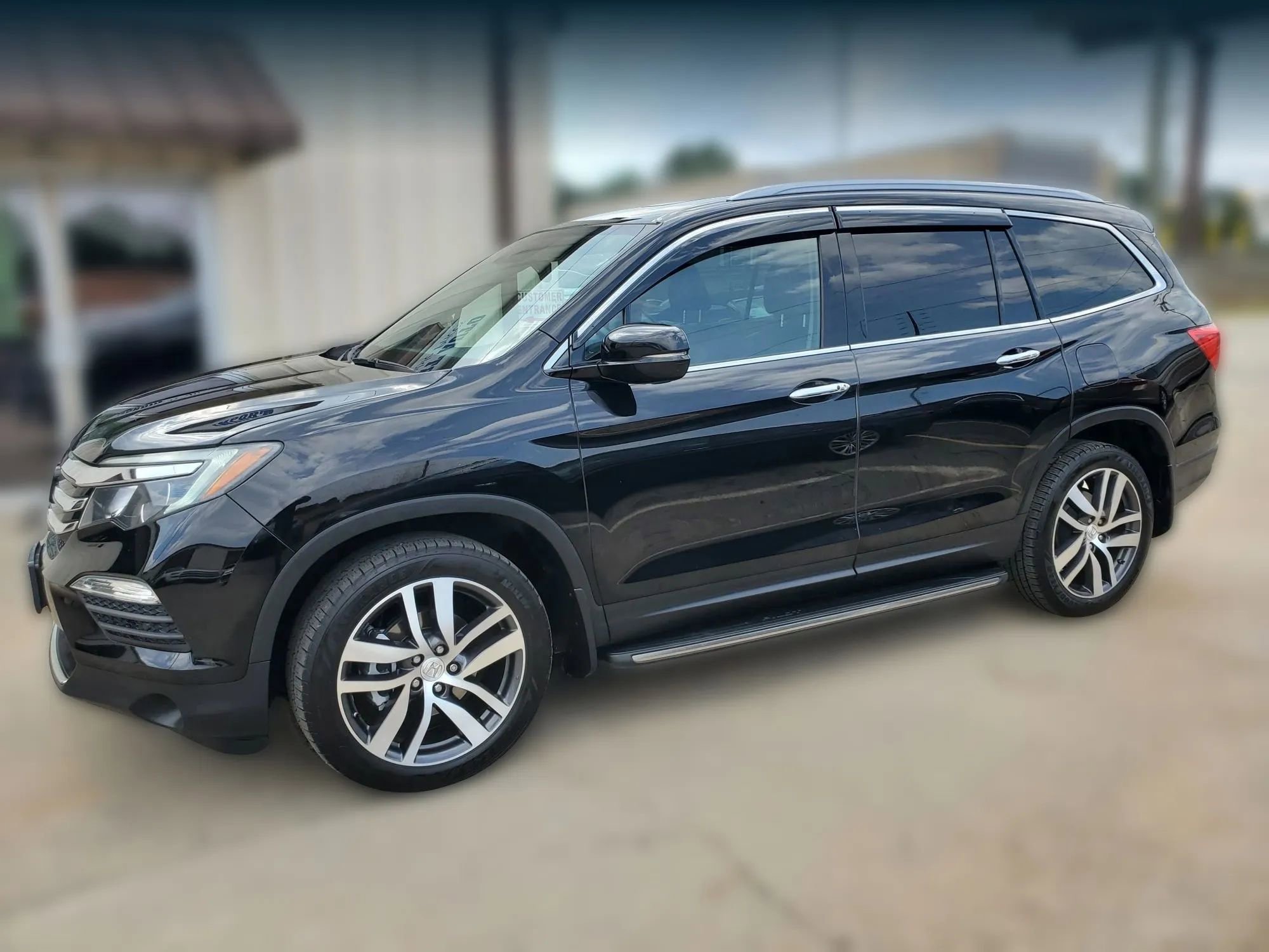 Used 2018 Honda Pilot Touring image 9