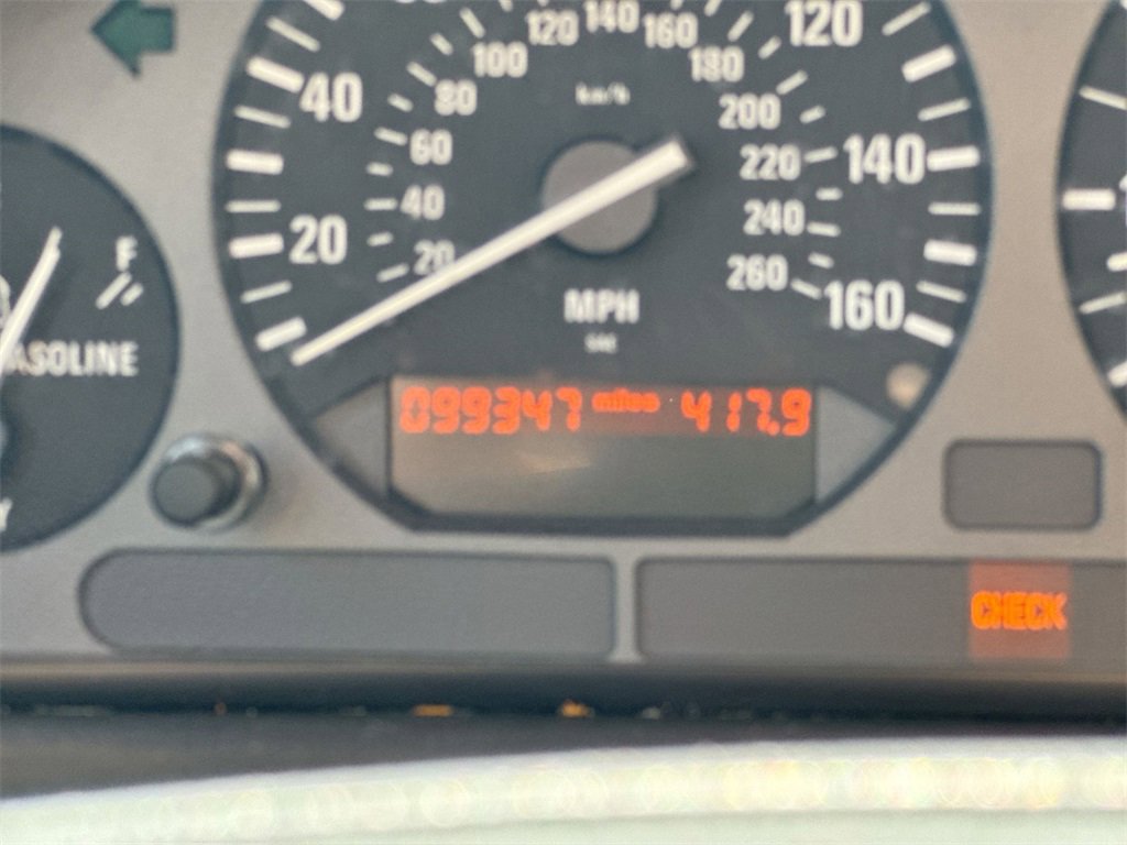 Used 1993 BMW 325i Sedan image 12