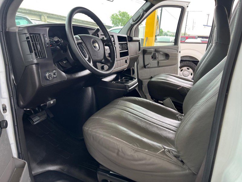 Used 2009 Chevrolet Express 2500 Extended RWD image 7