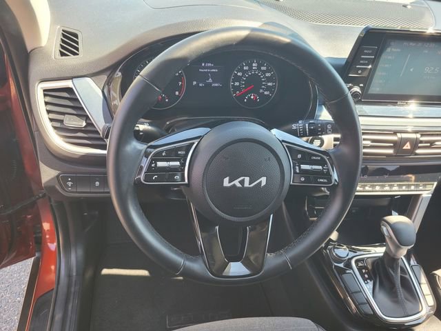 Used 2023 Kia Seltos S image 30