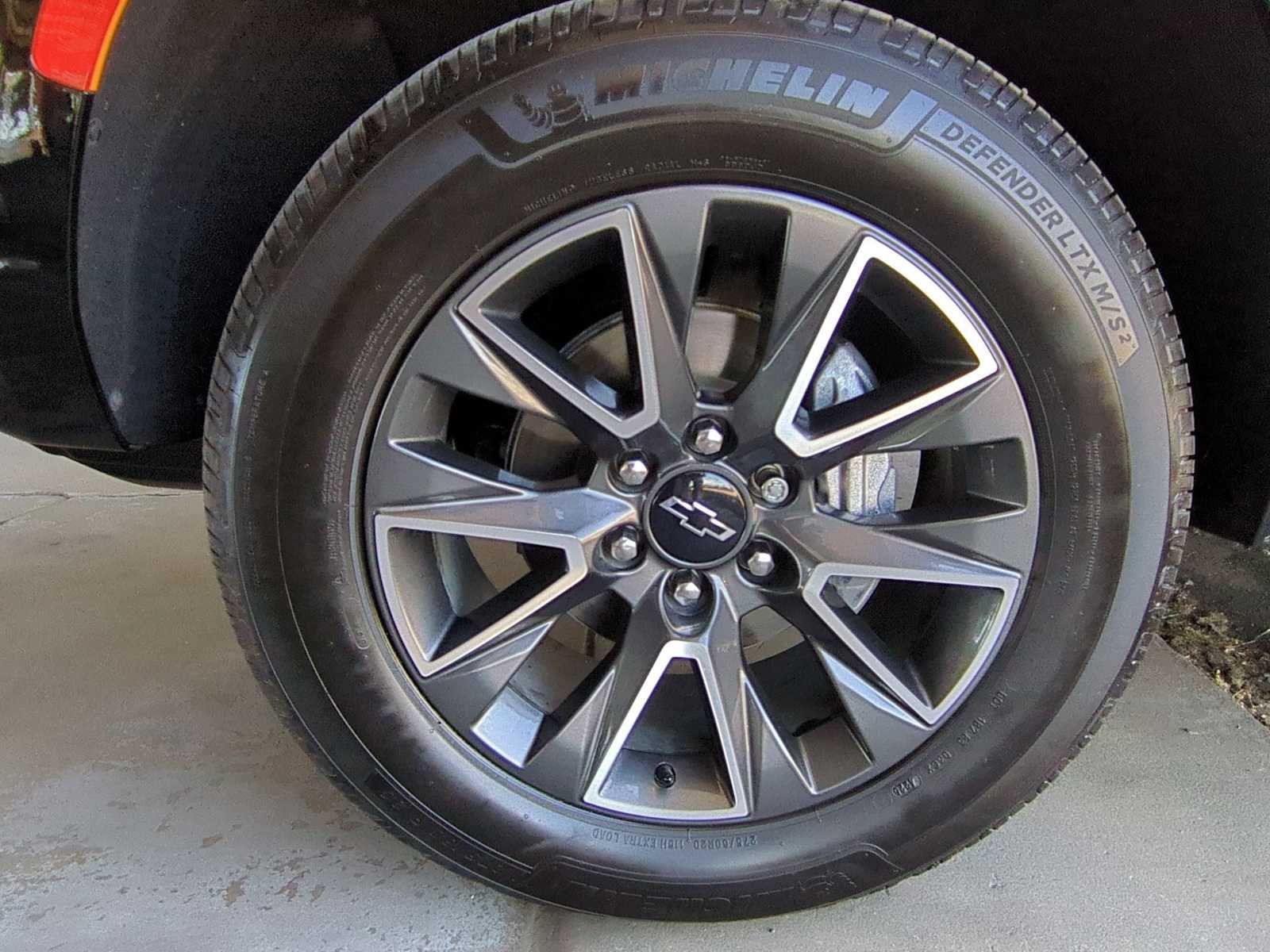 Used 2021 Chevrolet Suburban Z71 AWD/4WD image 28