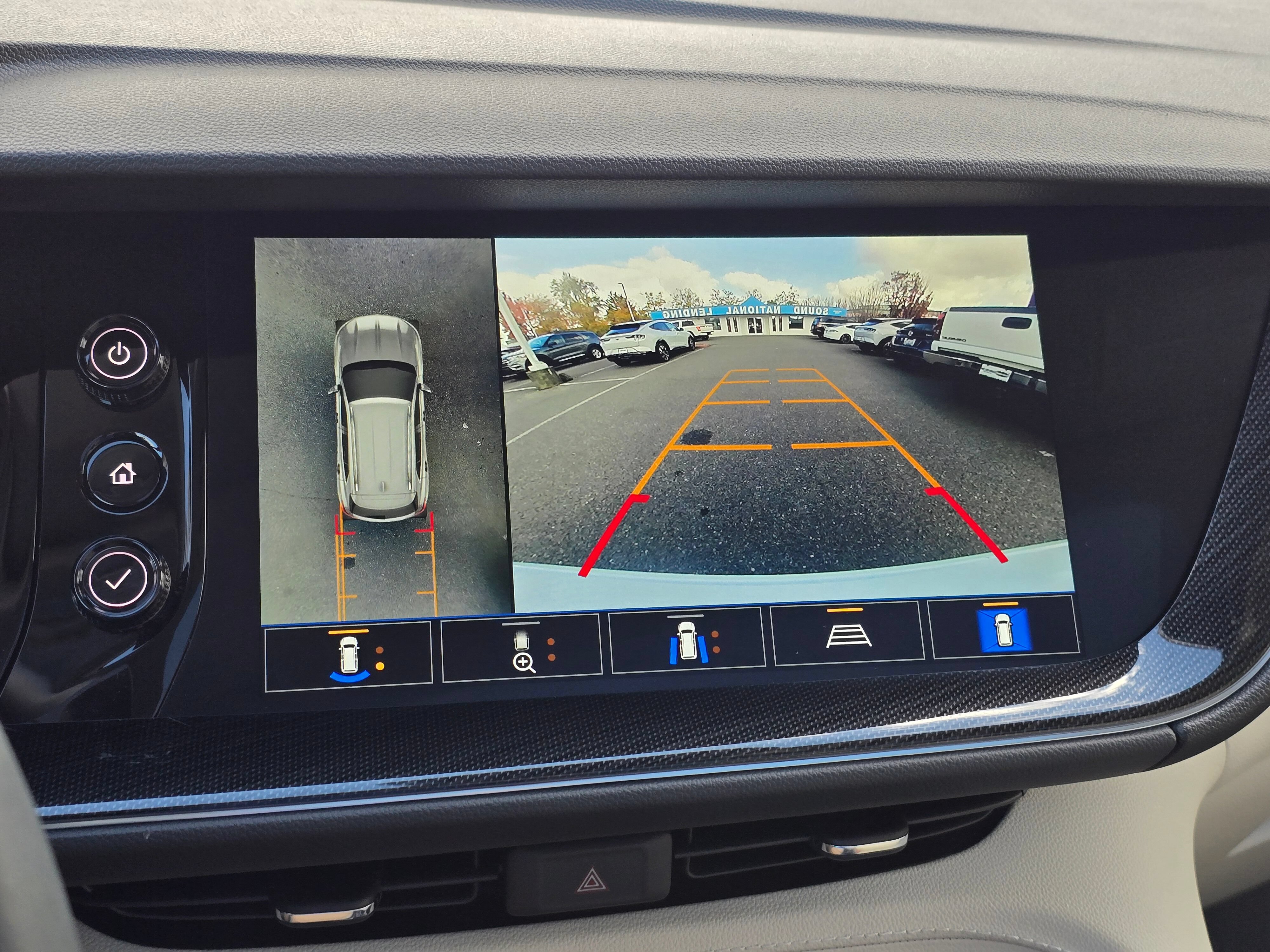 Used 2022 Buick Envision Essence w/ Technology Package I AWD/4WD image 30