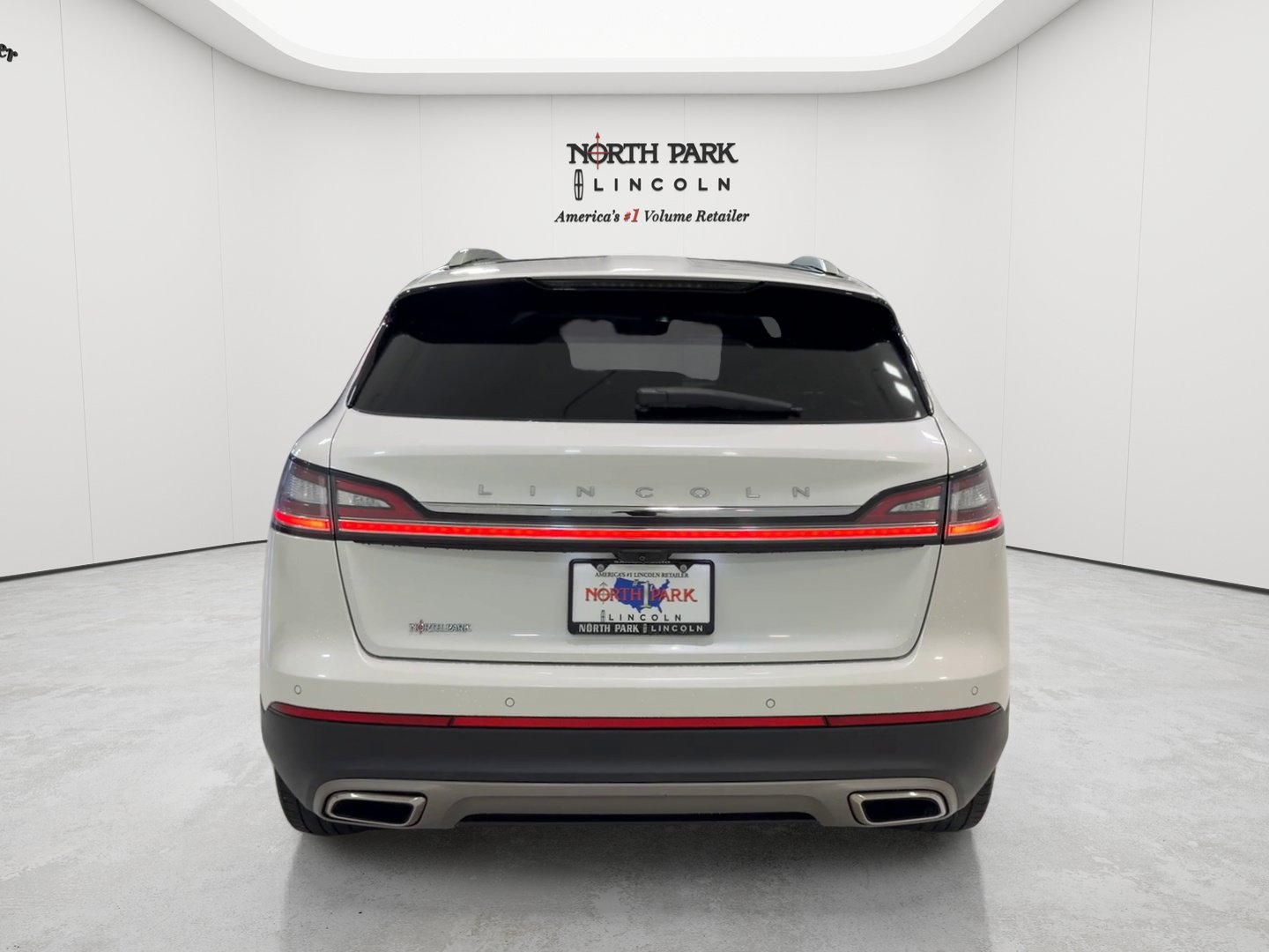 Certified 2022 Lincoln Nautilus Reserve FWD image 6
