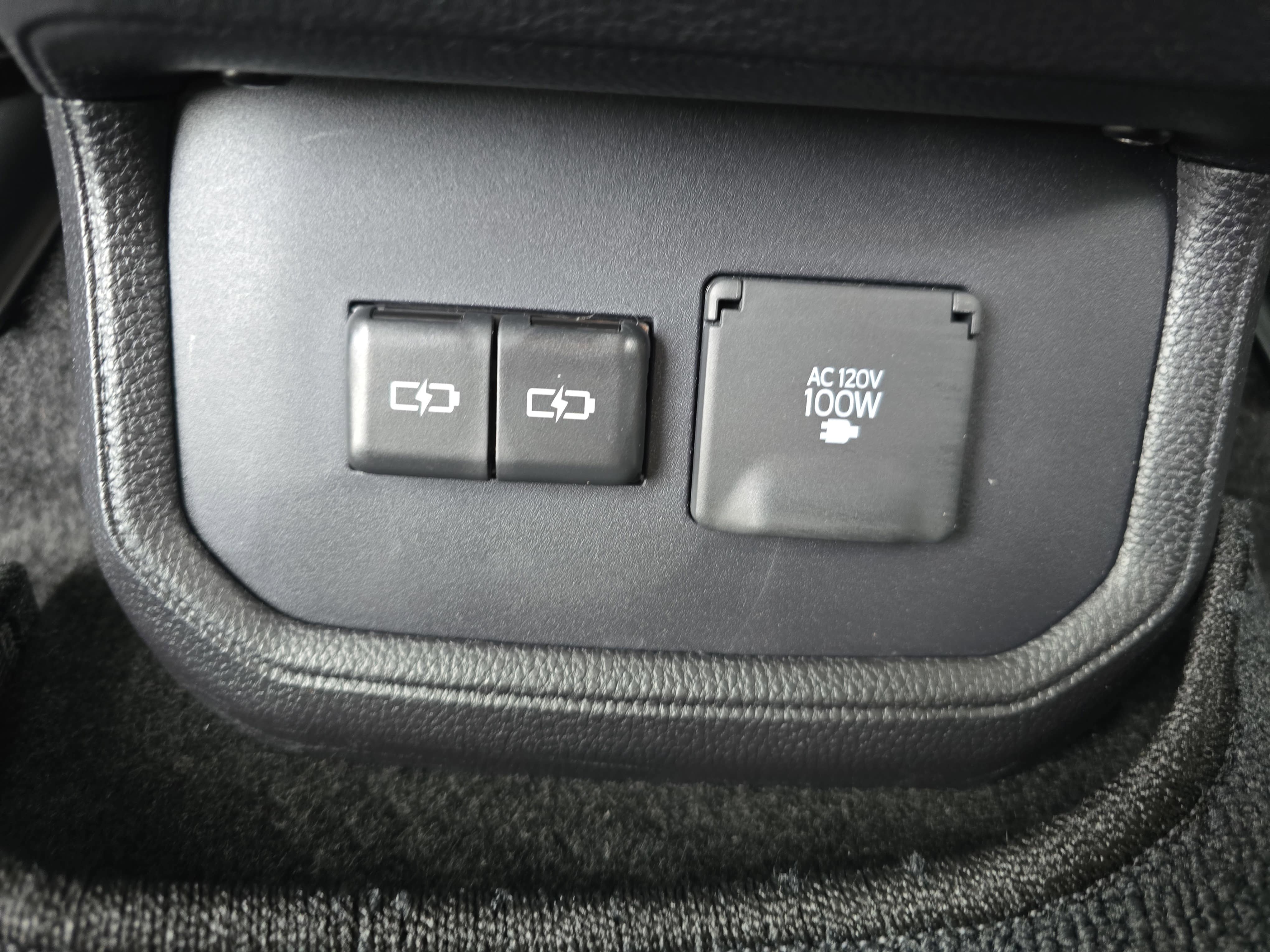 Used 2024 Toyota Highlander Limited AWD/4WD image 12