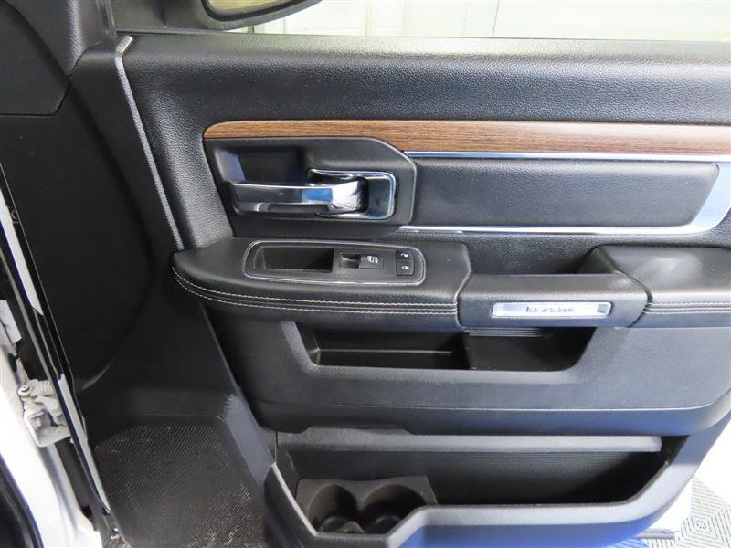 Used 2017 RAM 1500 Laramie image 30