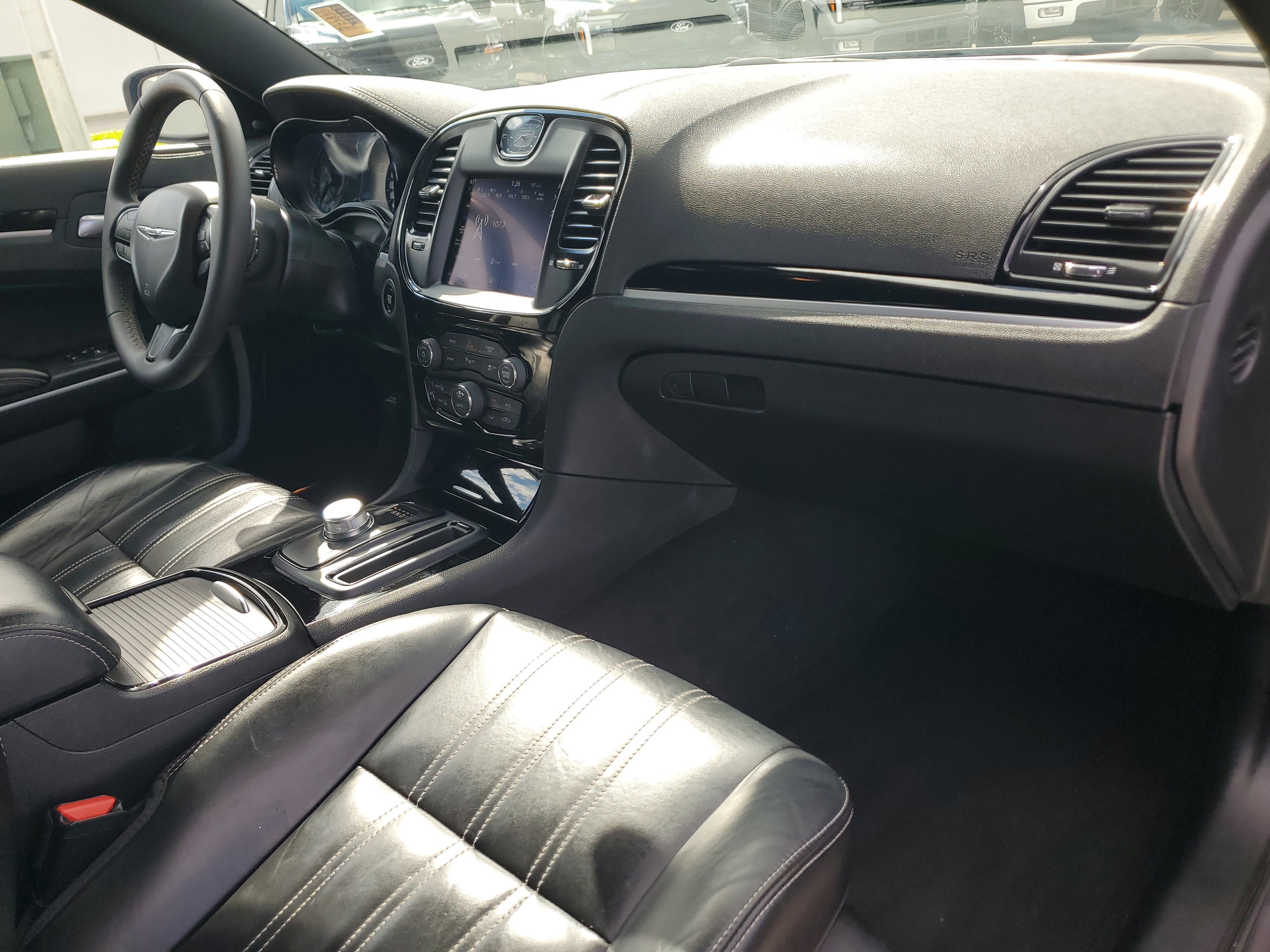 Used 2023 Chrysler 300 S image 18