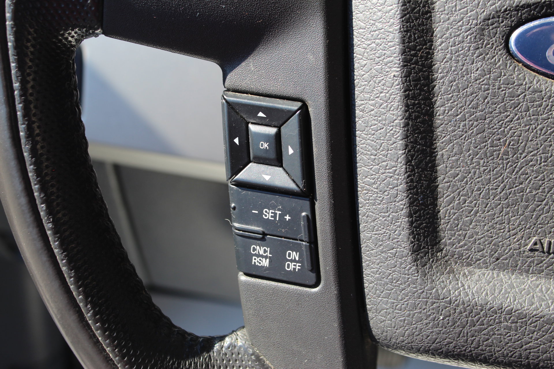 Used 2014 Ford F150 Raptor w/ Equipment Group 801A Luxury image 18