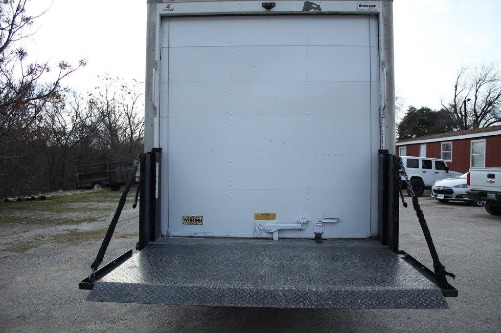 Used 2019 Chevrolet Express 3500 w/ Power Convenience Package image 9