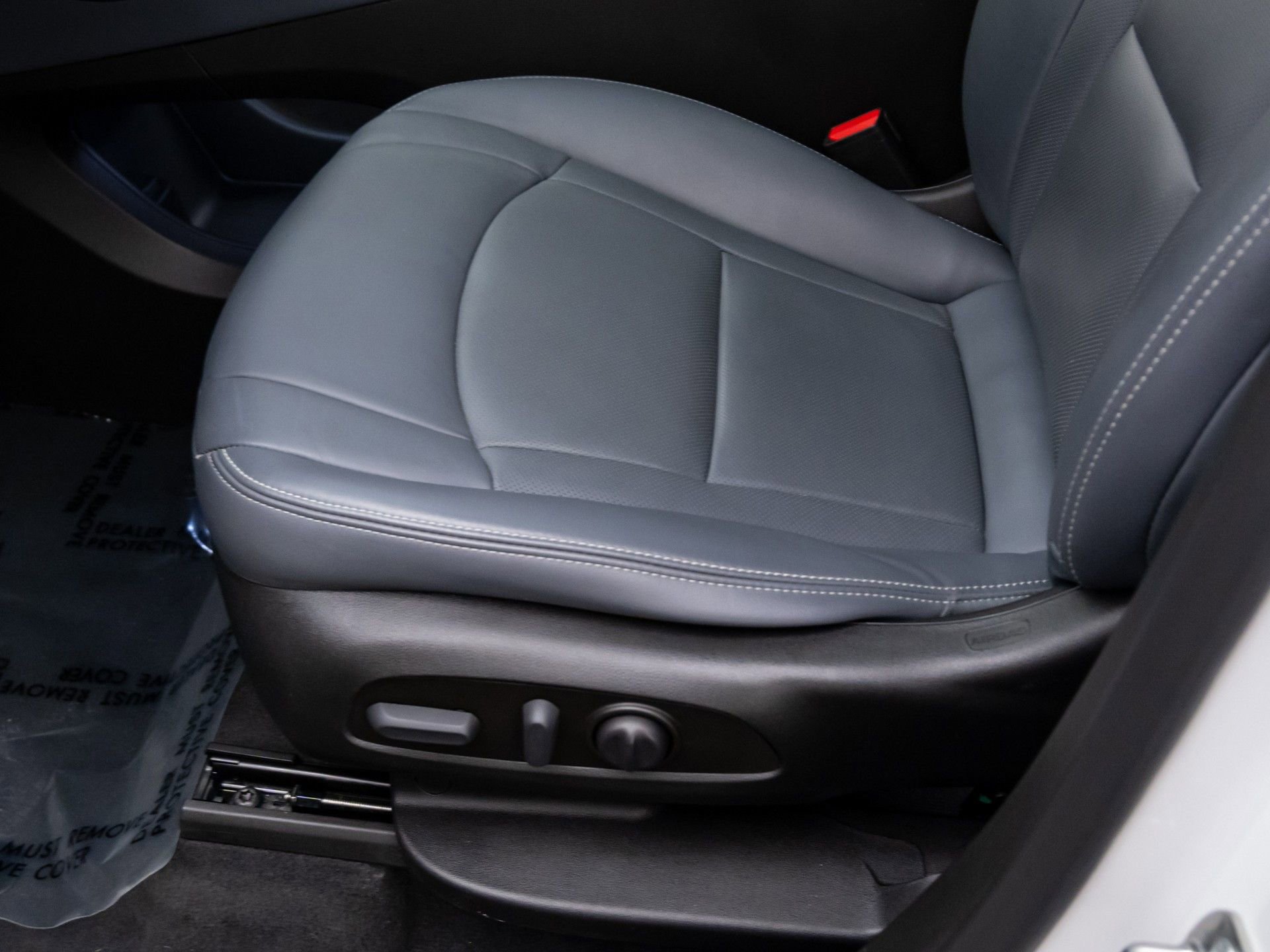 Used 2023 Buick Enclave Essence w/ Experience Buick Package image 16