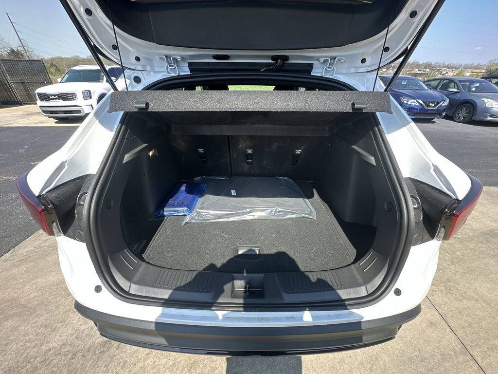 New 2026 Chevrolet Trax RS w/ Sunroof Package image 23