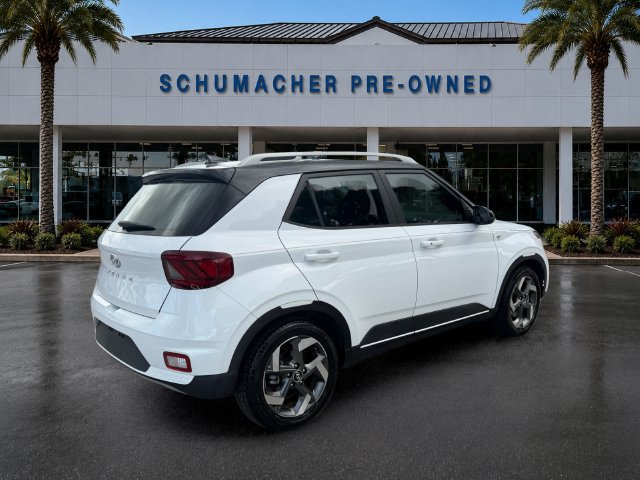 Used 2022 Hyundai Venue Limited w/ Cargo Package FWD image 7